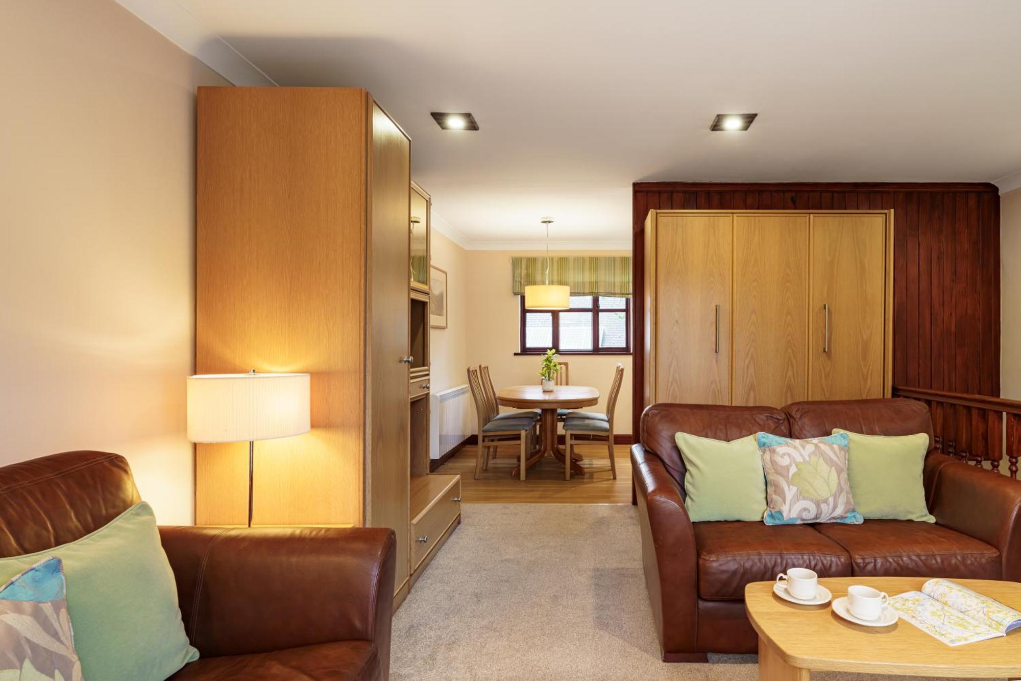 2 Bedroom Lake District Cottage At Windermere Marina Village Bowness-on-Windermere Exteriör bild